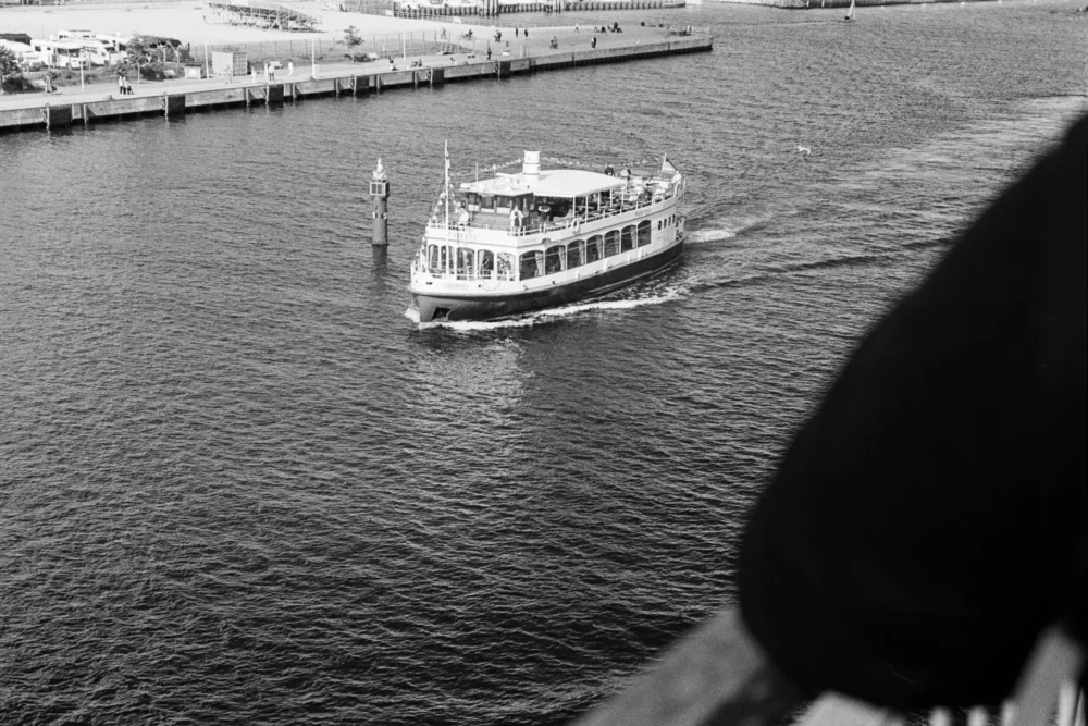 Langeland Series 01 RevueSC4 IlfordHP5plus D76 Can 005
