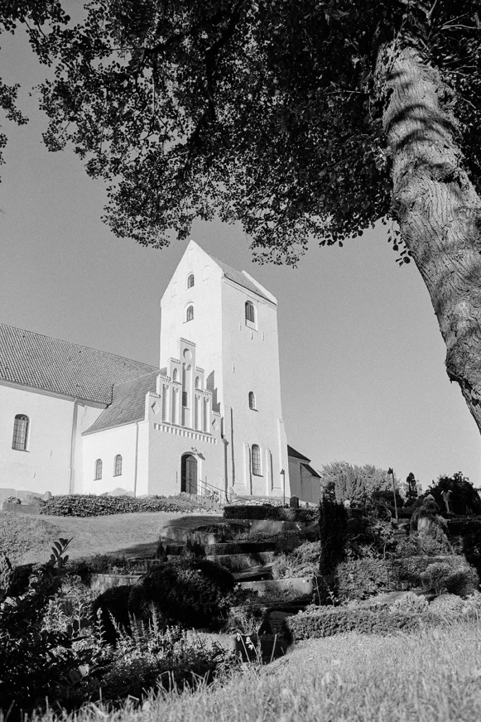 Langeland Series 02 RevueSC4 IlfordHP5plus D76 Can 006