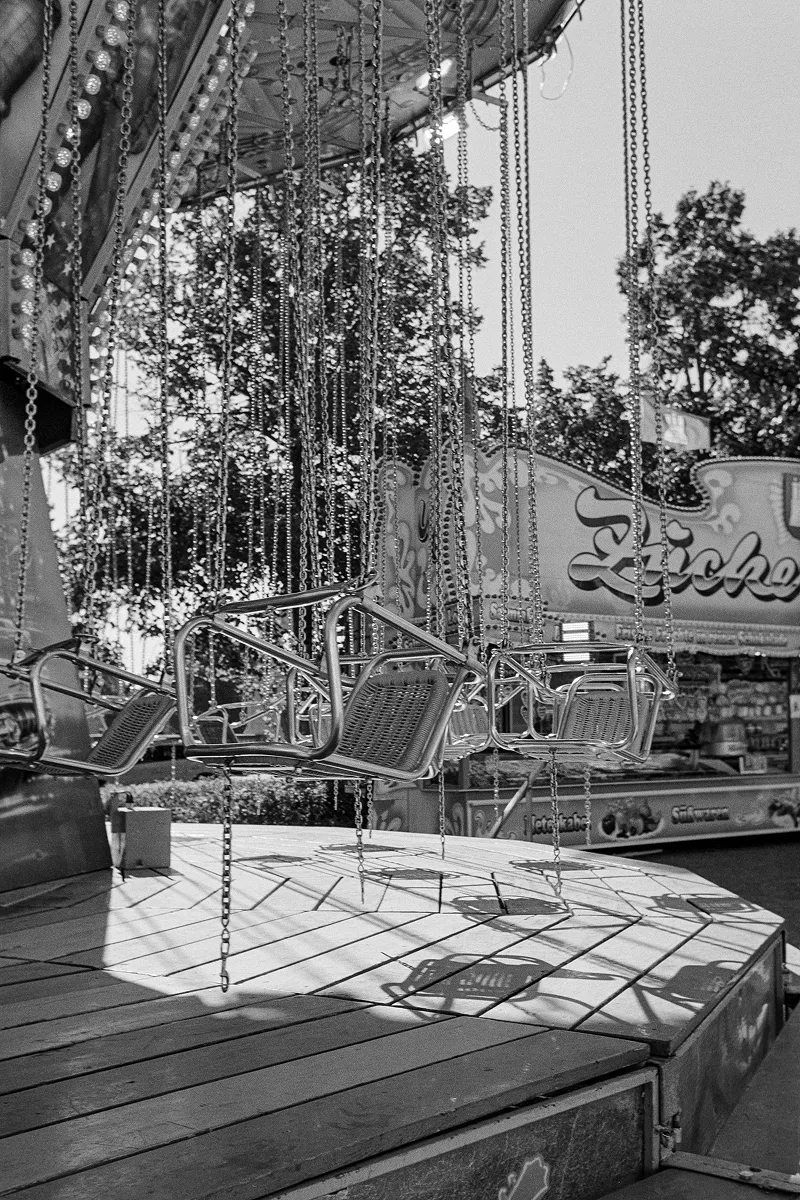 Schwerin Exa1b IlfordFP4plus D76 Can 004