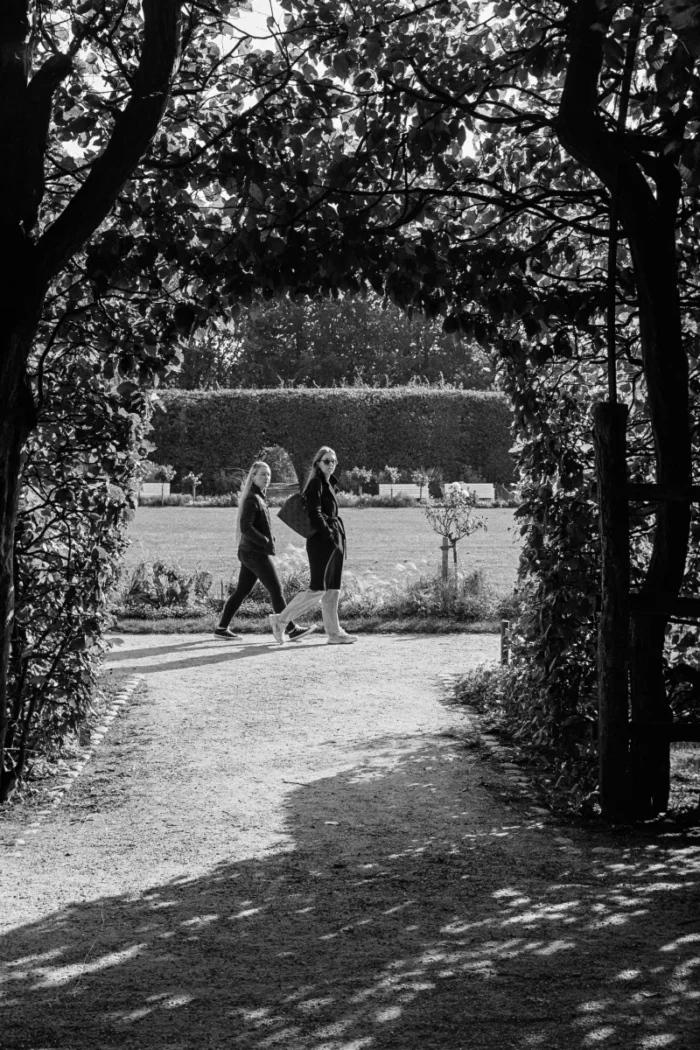 Schwerin Exa1b IlfordFP4plus D76 Can 004